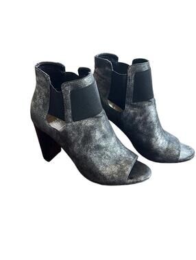 Kaari Blue | Women’s Black & Silver Metallic Peep Toe Booties | Size 7.5 | 0673